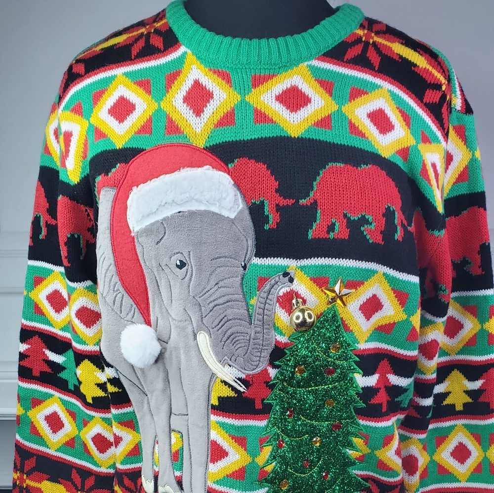 HOLIDAY CHRISTMAS SWEATER